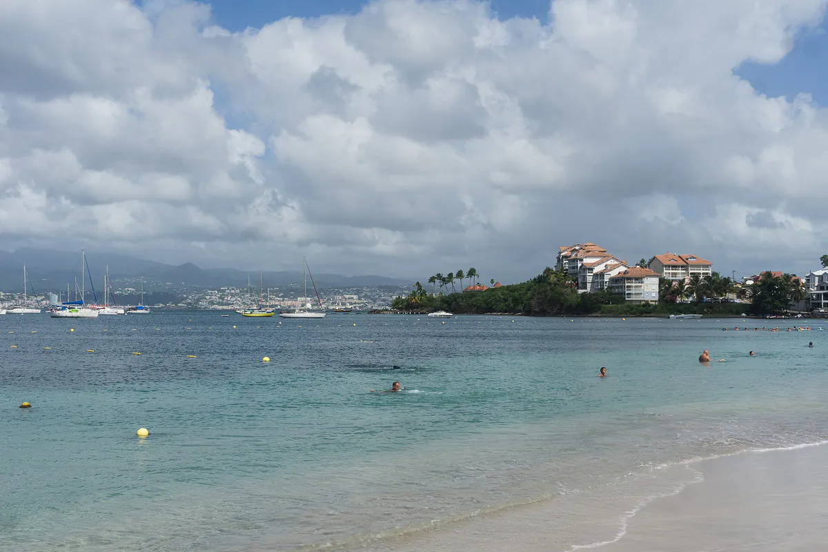Front de mer et embarcadère des Trois-Îlets en Martinique